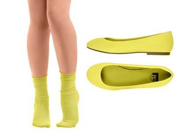 Носочки одного цвета с балетками можно надеть разве что под брюки до щиколотки