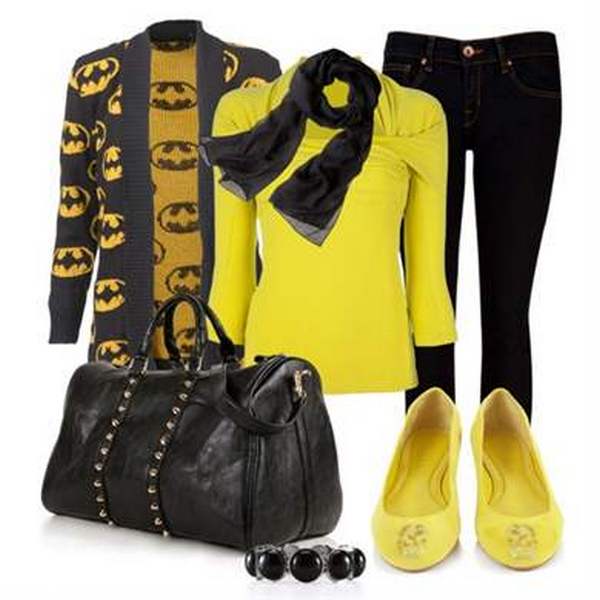«Классика жанра» - черные джинсы, украшения и сумочка в тандеме с желтыми балетками и блузкой