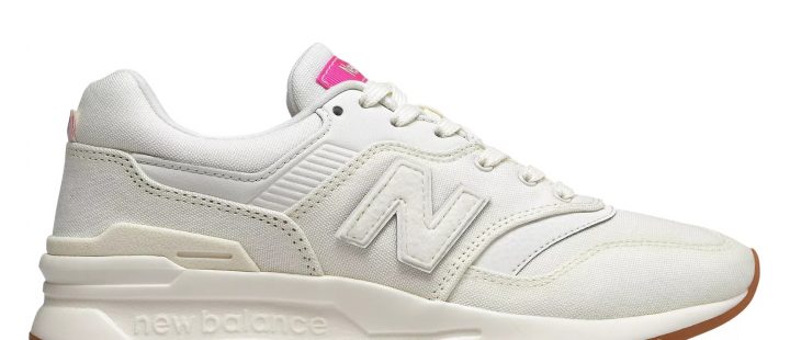 Белые кроссовки для занятия в спортзале от фирмы New Balance