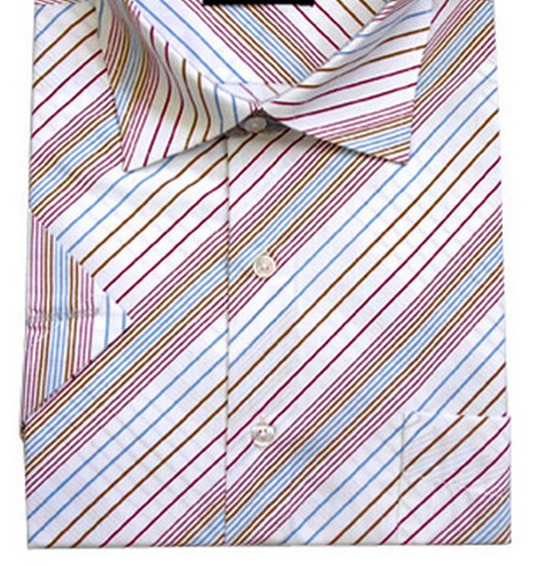 Обычный тип застежки на рубашке – без планки
