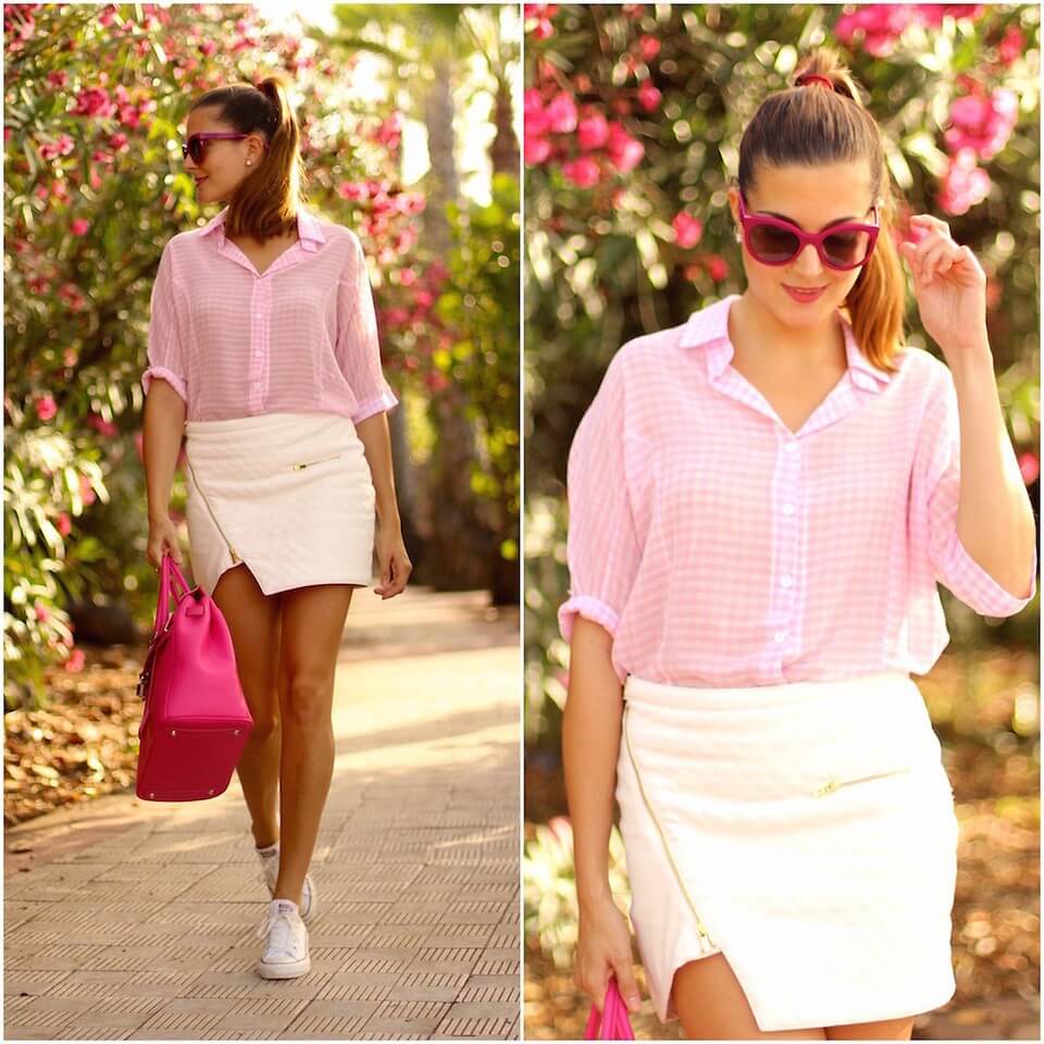 Розовая рубашка, белая юбка мини и ярко-розовая сумка – свежие и нежный образ для городских прогулок