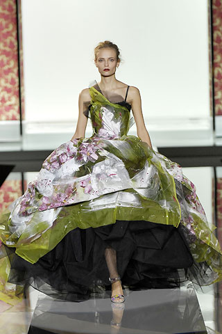 http://www.glamurnenko.ru/images/fashion2/fl_dolce1_big.jpg