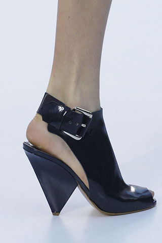 http://www.glamurnenko.ru/images/fashion2/shoes08_chloe2_big.jpg