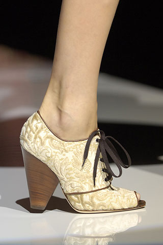 http://www.glamurnenko.ru/images/fashion2/shoes08_dolce1_big.jpg