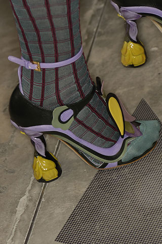 http://www.glamurnenko.ru/images/fashion2/shoes08_prada1_big.jpg